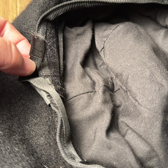 Womens Black Wool Blend Cloche Winter Hat Lawliet collapsible lined adj size - Picture 9 of 9